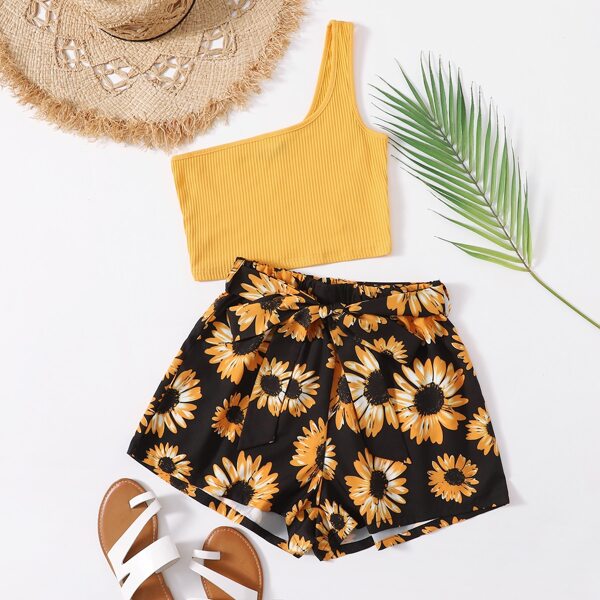 

One Shoulder Top & Sunflower Print Belted Shorts Set, Multicolor