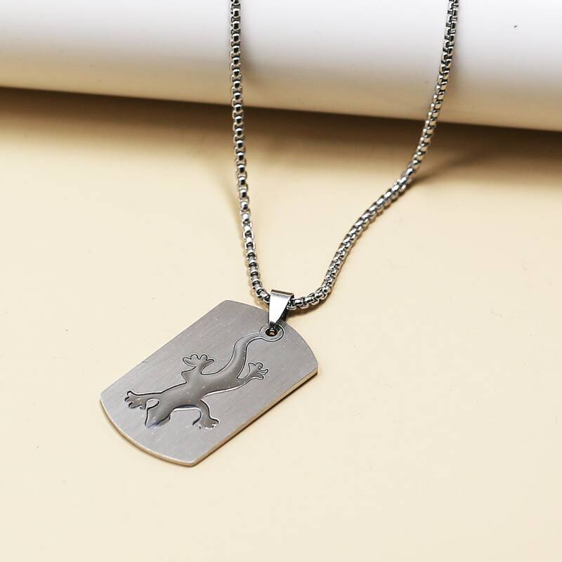 

Guys Animal Design Necklace, Silver