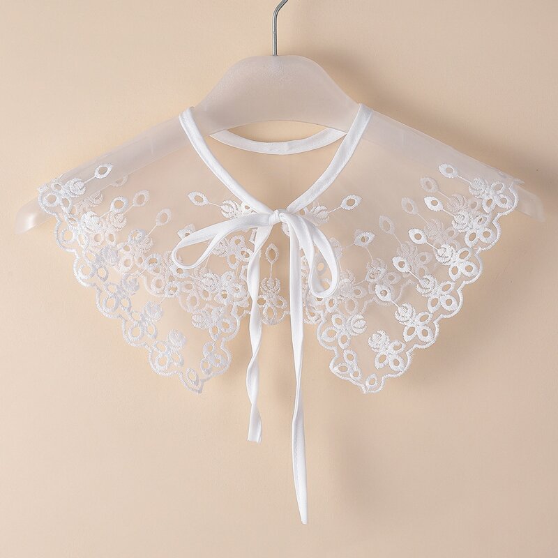 

Embroidery Fake Collar, White