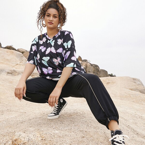 

Plus Butterfly Print Drop Shoulder Tee, Multicolor