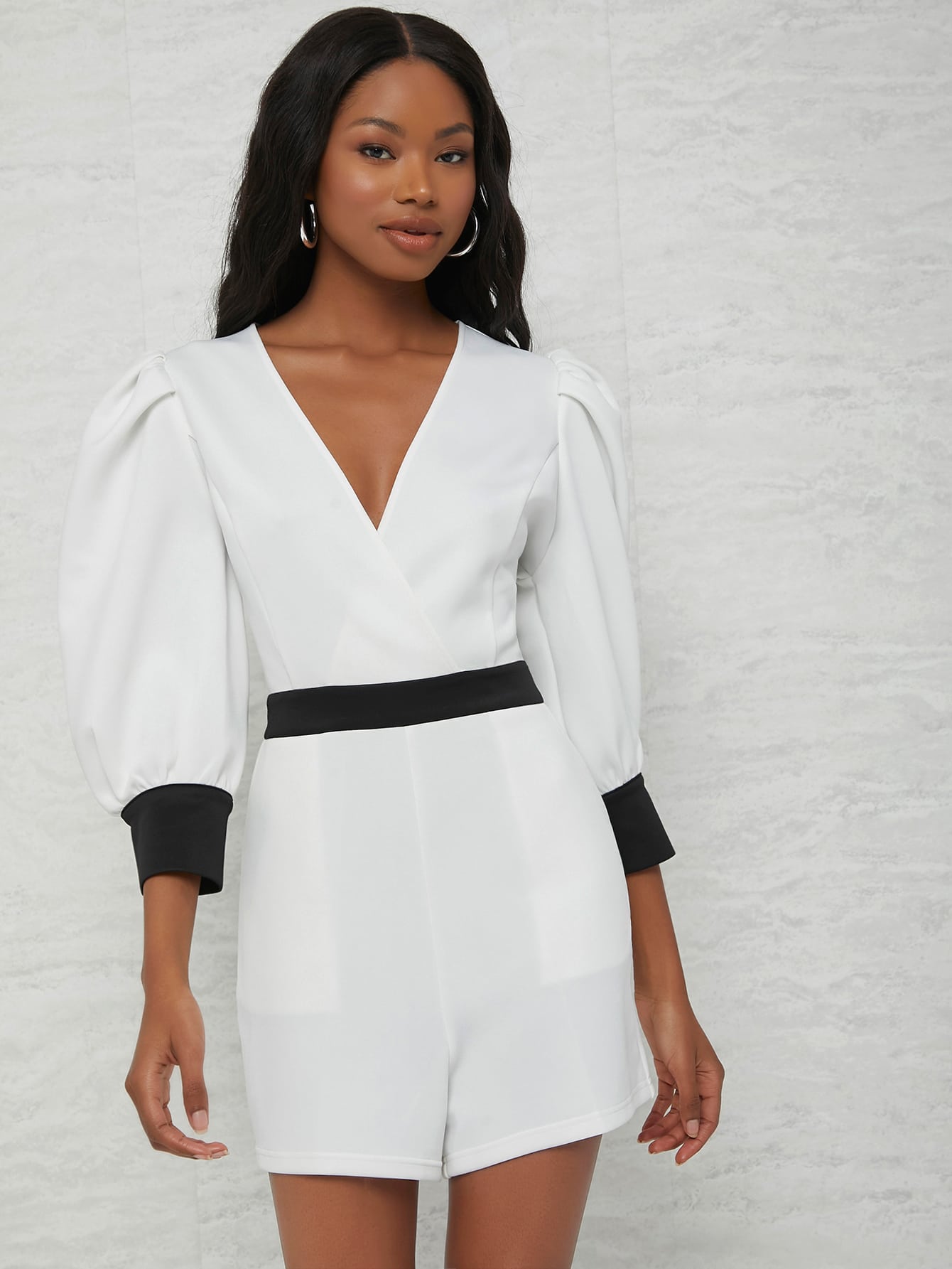 SHEIN SHEIN X Raluk Surplice Neck Lantern Sleeve Colorblock Romper