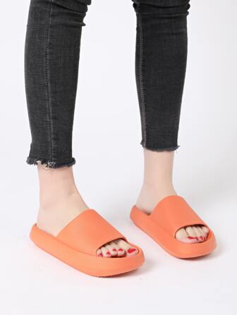 Minimalist Non-slip Slides