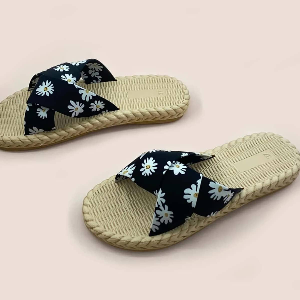 

Daisy Criss Cross Strap Slide Sandals, Black