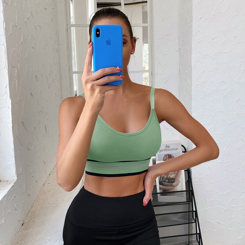 

Medium Support Striped Print Sports Bra, Mint green