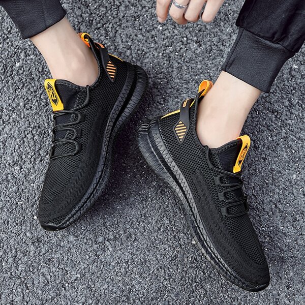 

Men Letter Patch Lace-up Decor Sneakers, Black