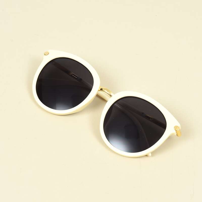 

Round Frame Sunglasses