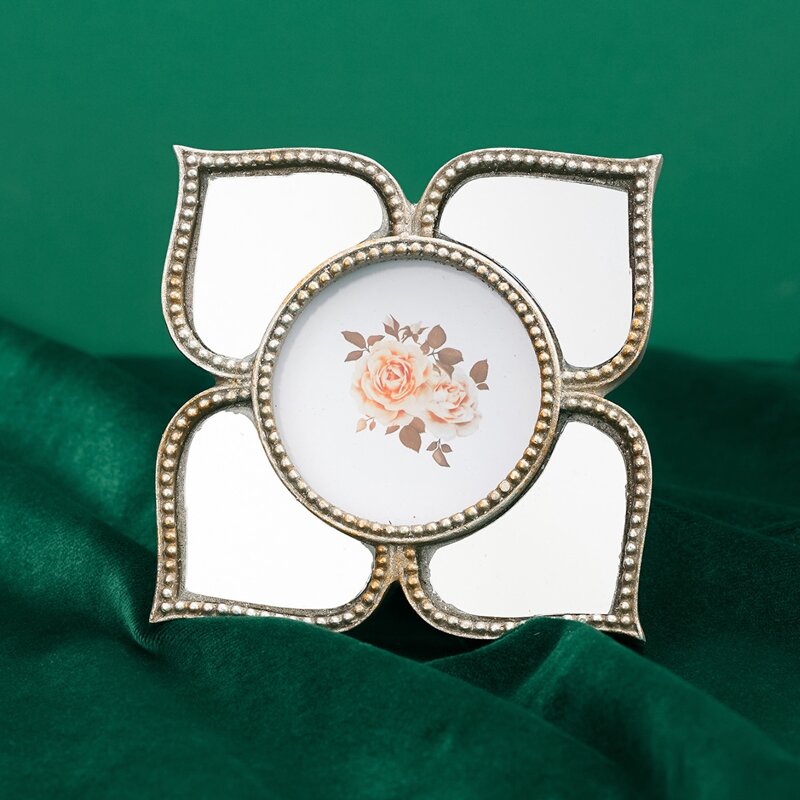 

1pc Flower Shaped Photo Frame, Multicolor