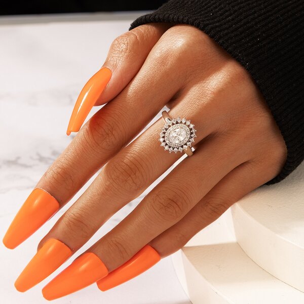 

Zircon Decor Ring, Silver