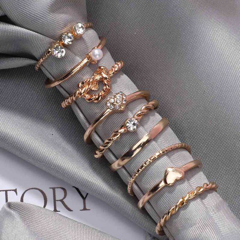 

9pcs Rhinestone Heart Ring, Gold