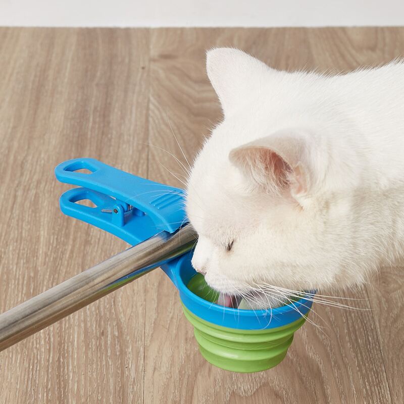 

1pc Foldable Pet Food Scoop, Blue