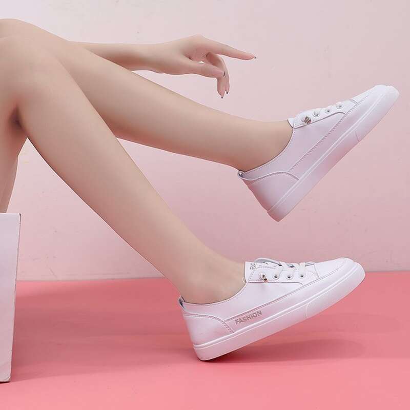 

Lace-up Front Skate Shoes, White