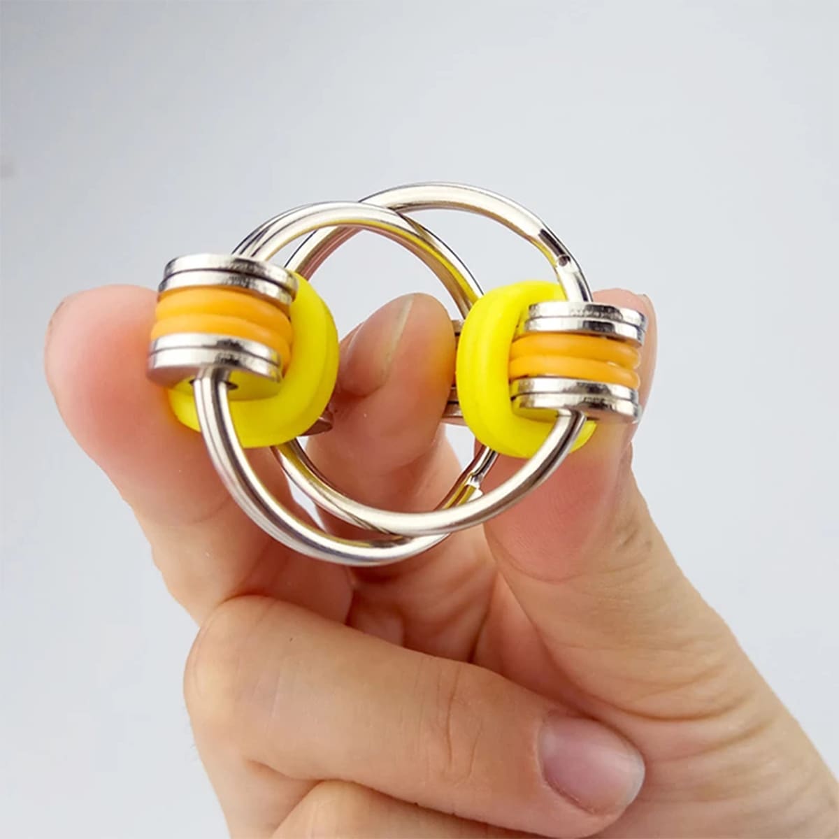 

2pcs Random Relieve Stress Magic Ring, Multicolor
