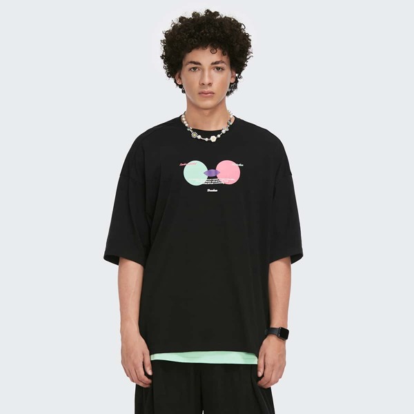 

Men Slogan & Geo Print Drop Shoulder Tee, Black