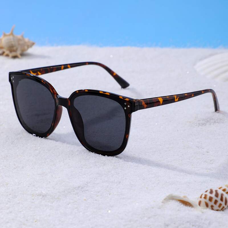 

Tortoiseshell Frame Sunglasses