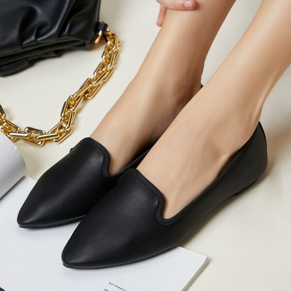 

Faux Leather Notched Ballet Flats, Black