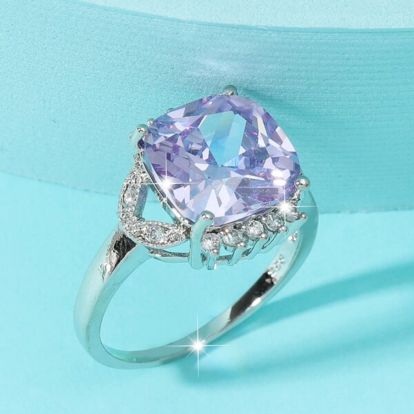 

Zircon Decor Ring, Silver