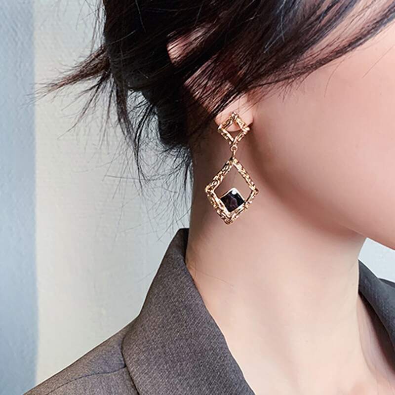 

Hollow Geometric Earrings, Gold