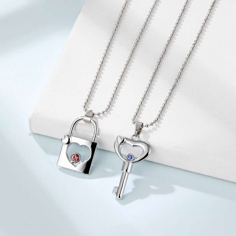 

2pcs Lock & Key Pendant Necklace, Silver