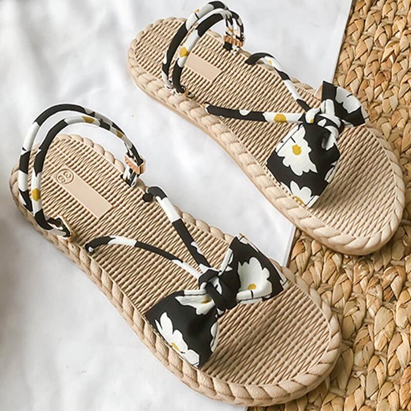 

Floral Graphic Sandals, Black