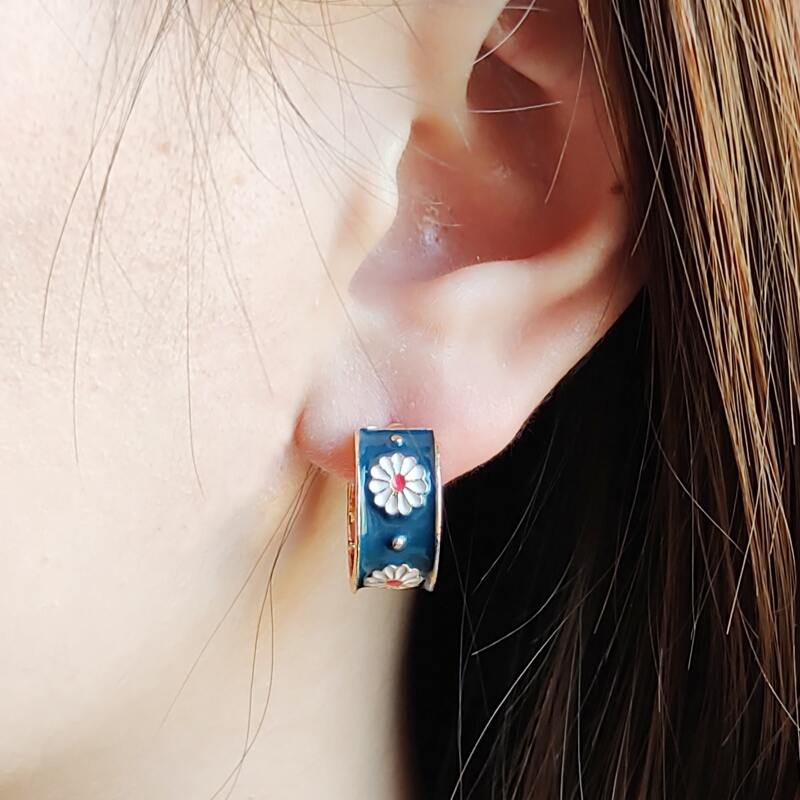

Flower Pattern Open Hoop Earrings, Blue