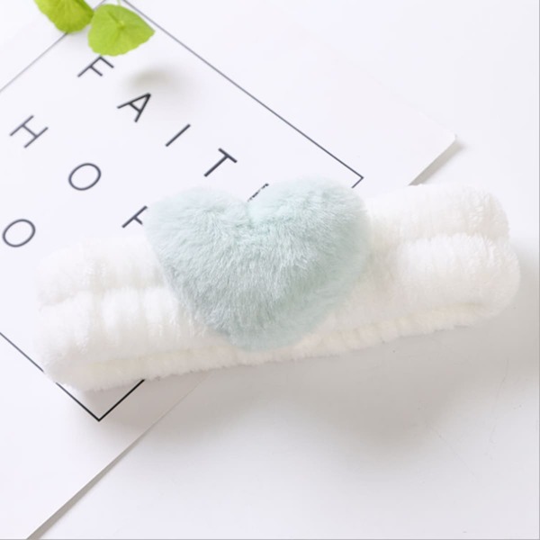 

Heart Decor Bath Headband, White