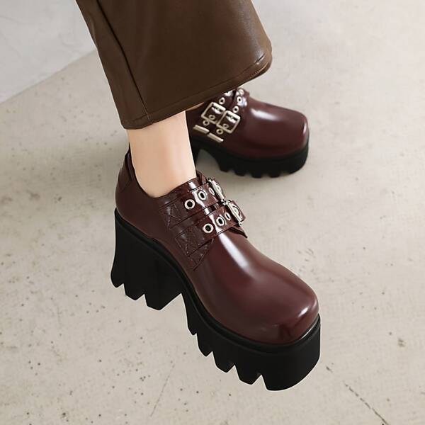 

Eyelet Buckle Decor Chunky Heeled Platform Pumps, Burgundy