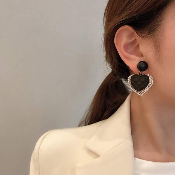

Heart Drop Earrings, Black