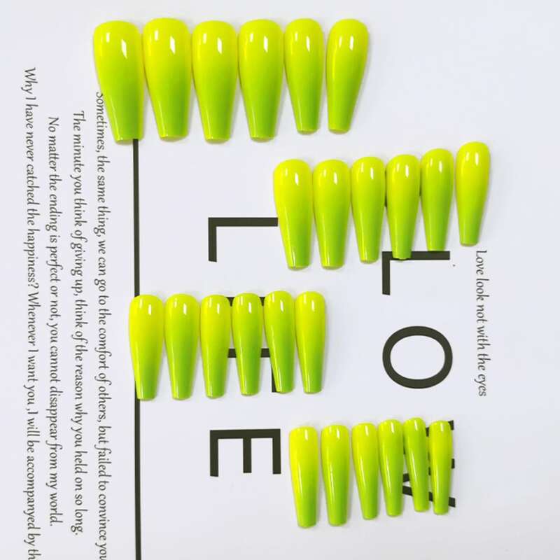 

24pcs Ombre Fake Nail, Green neon