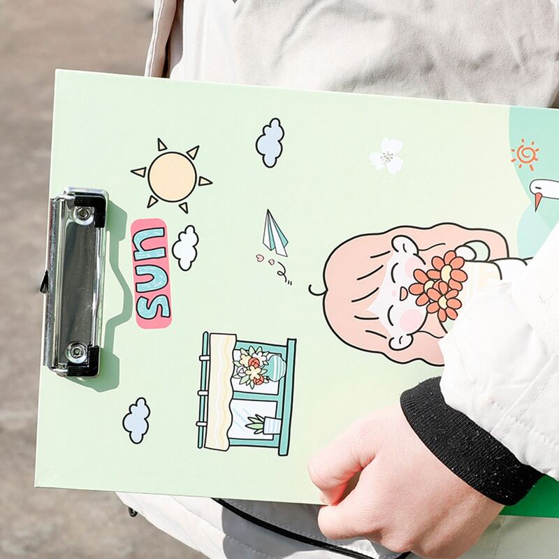 

1pc Random Cartoon Pattern Clipboard, Multicolor