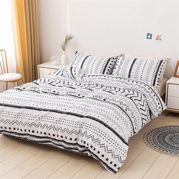 

Geometric Pattern Duvet Cover Set Without Filler, Black and white