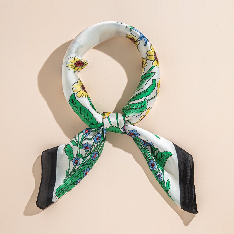 

Floral Pattern Bandana, Multicolor