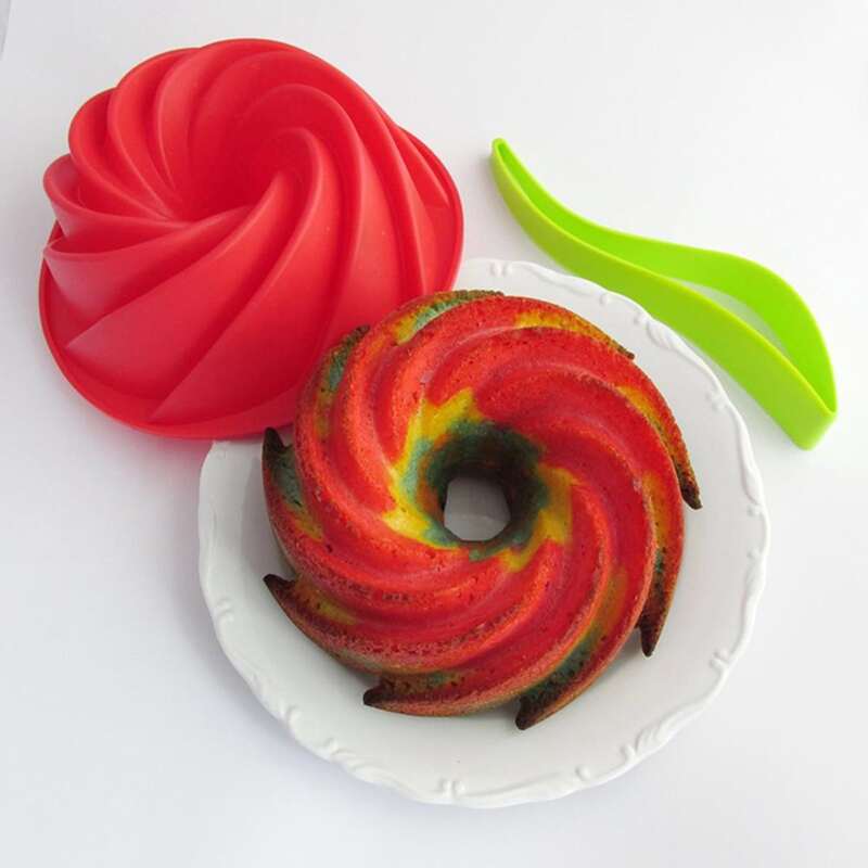

1pc Spiral Cake Mold, Red
