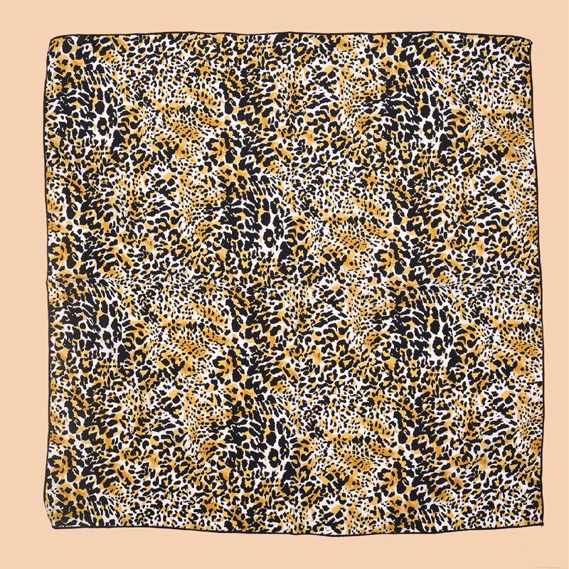 

Leopard Pattern Bandana, Multicolor