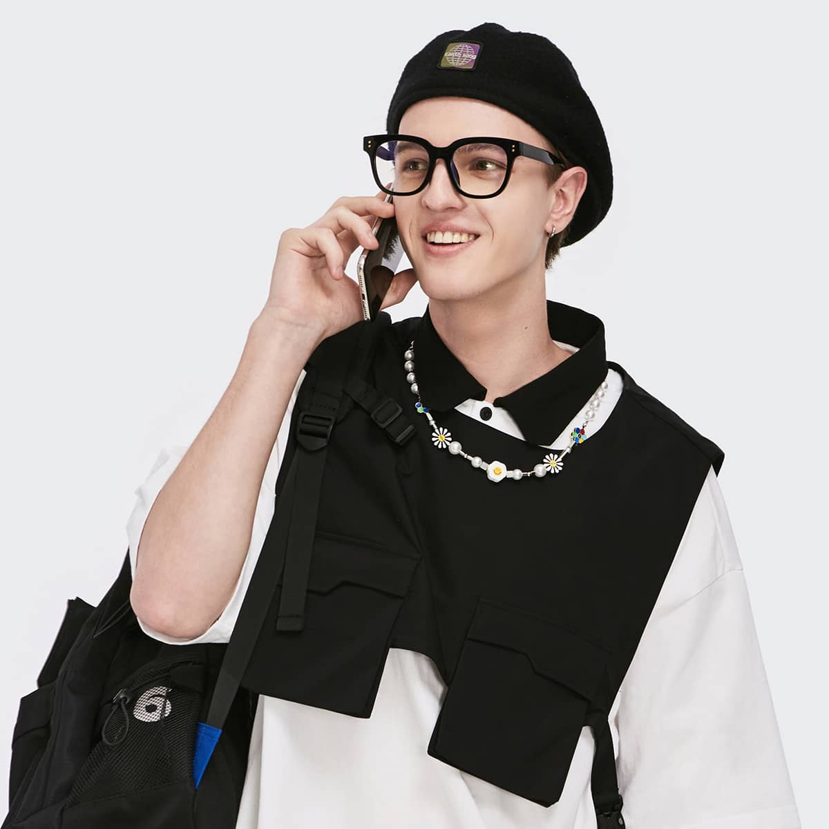 

Guys Buckle Strap Front Pocket Patched Asymmetrical Hem Vest Jacket, Black