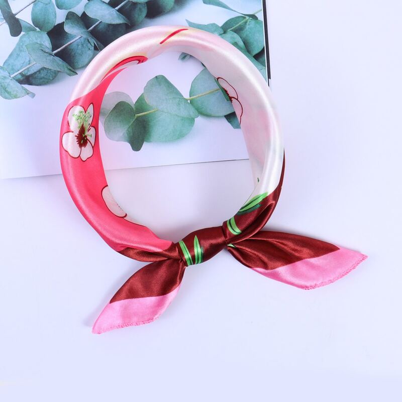 

Floral Pattern Bandana, Multicolor
