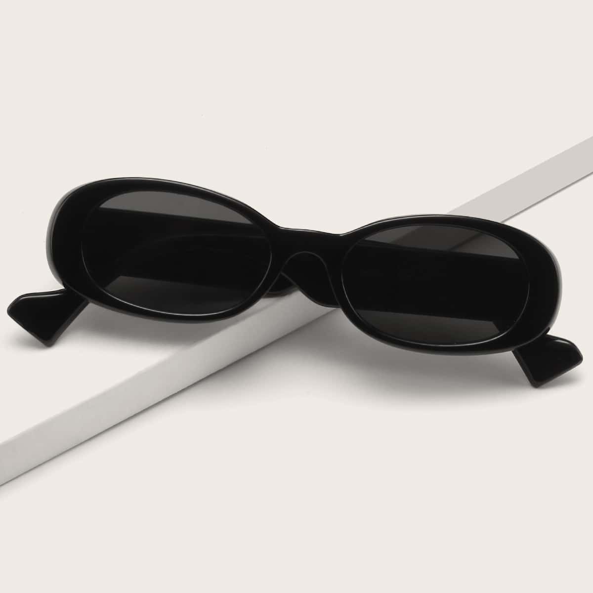

Oval Frame Sunglasses
