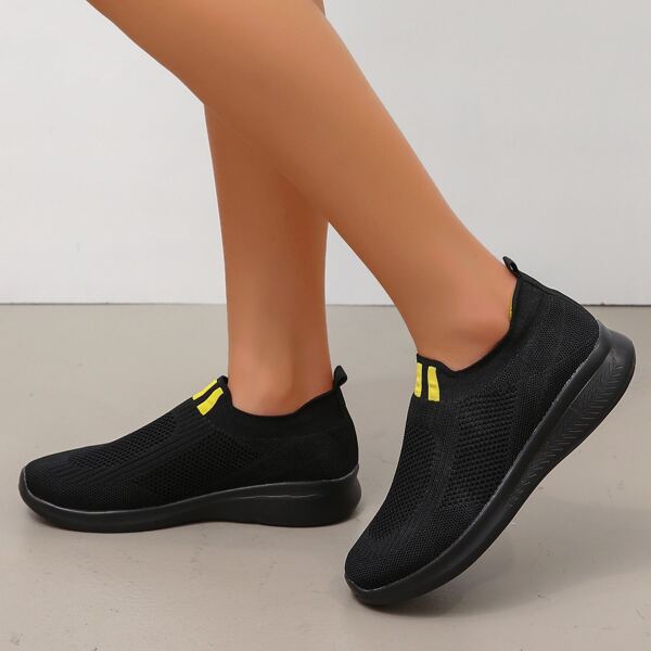 

Slip On Knit Running Shoes, Black