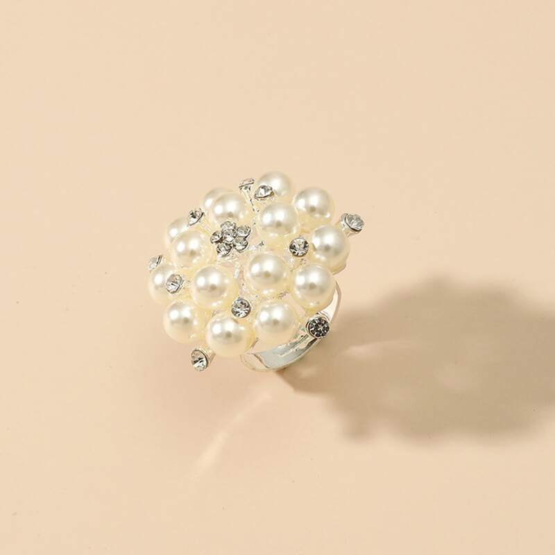 

1pc Faux Pearl Flower Ring, White