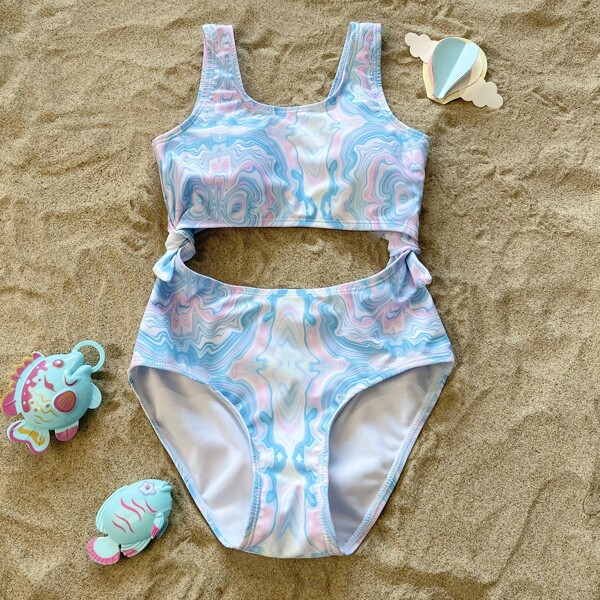 

Girls All Over Print Cut-out One Piece Swimsuit, Multicolor
