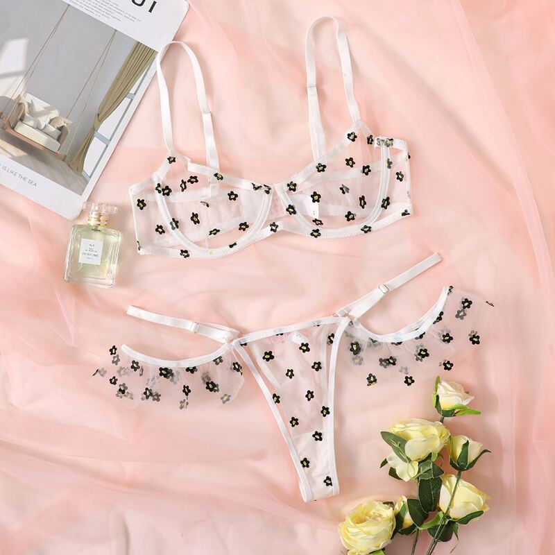 

Floral Pattern Mesh Underwire Lingerie Set, White