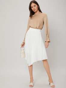 MOTF PREMIUM ASYMMETRICAL PLEATED SKIRT - White - View 3