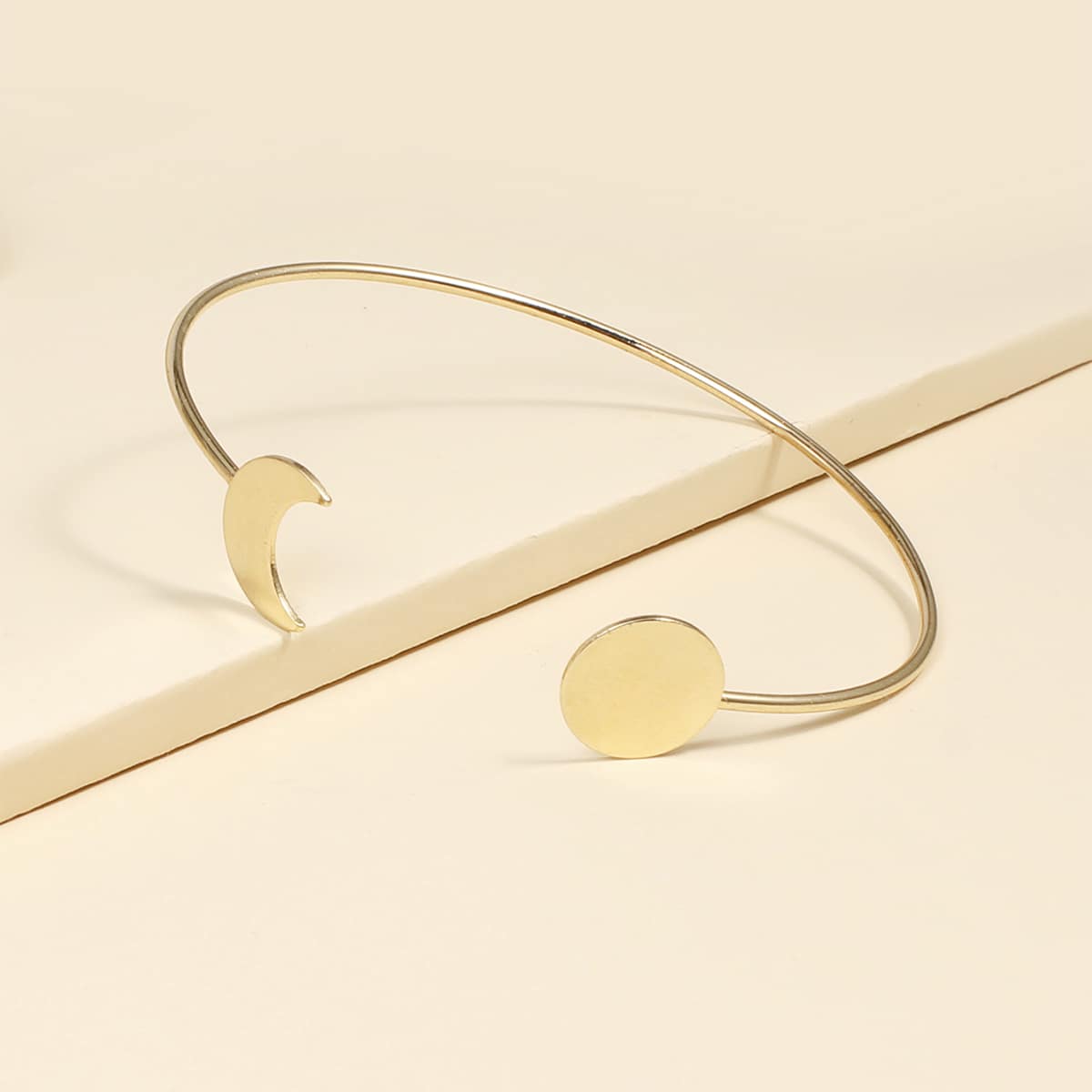 

1pc Cuff Bangle, Gold