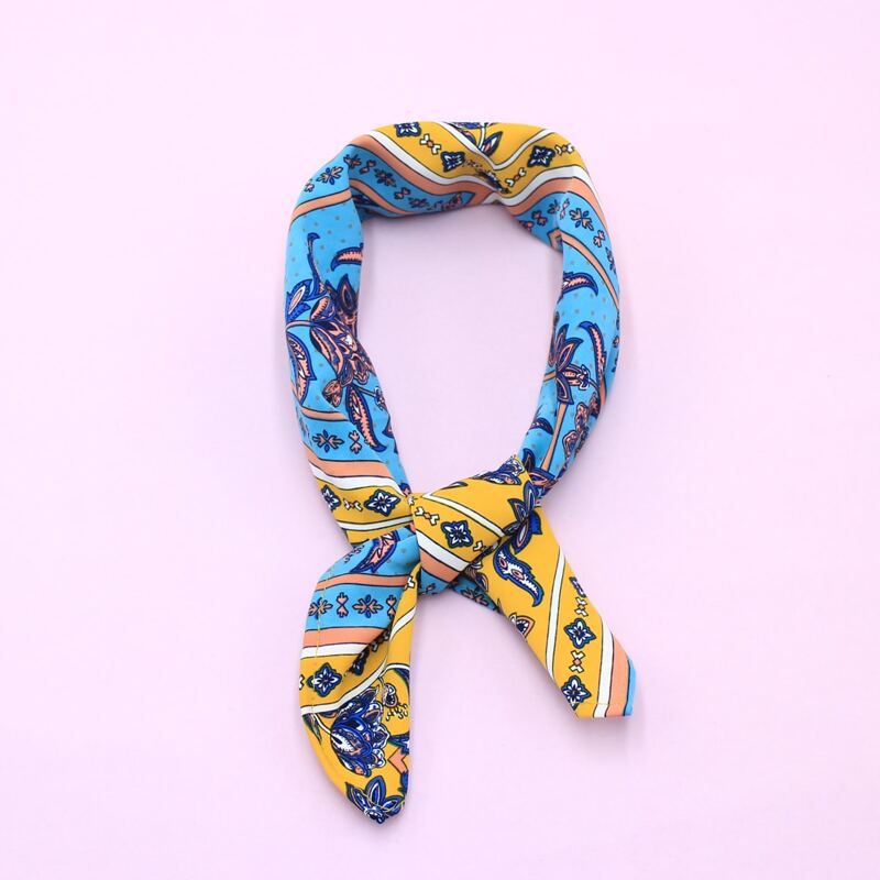 

1pc Colorblock Floral Bandana, Multicolor