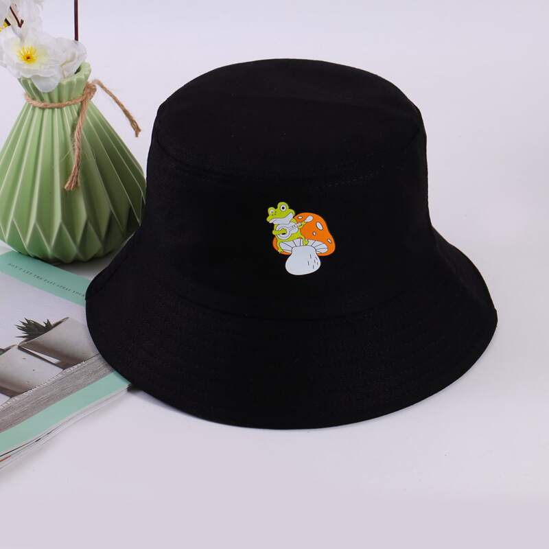 

Cartoon Frog Print Bucket Hat, Black