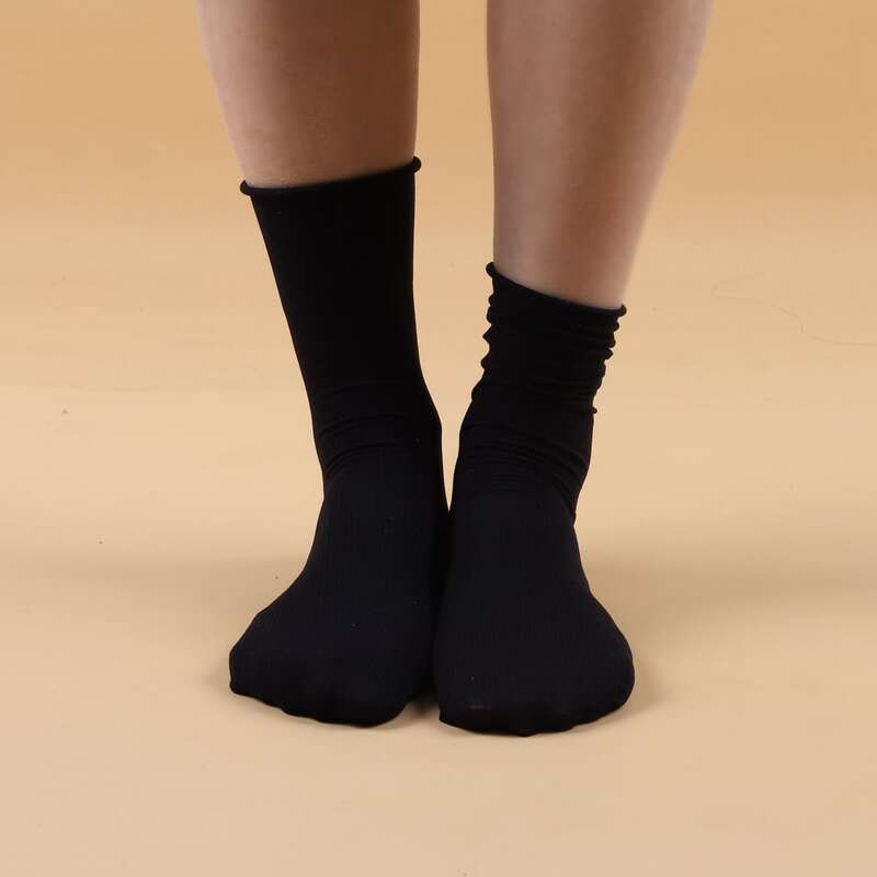 

Minimalist Crew Socks, Black