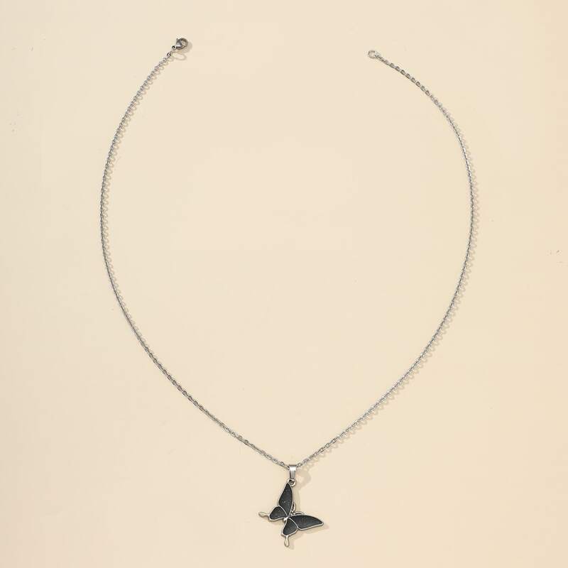 

1pc Thermochromic Butterfly Chain Necklace, Silver