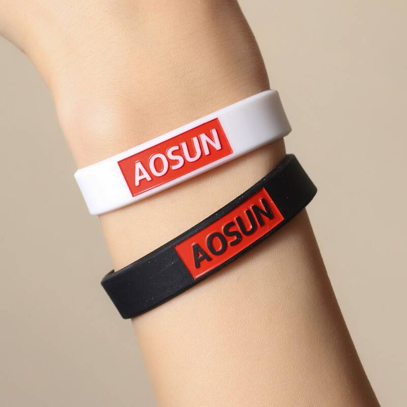 

2pcs Band Bracelet, Multicolor
