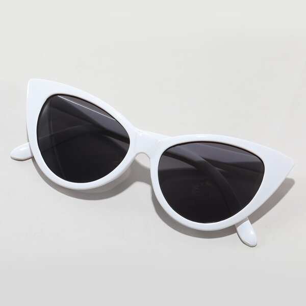 

Cat Eye Sunglasses