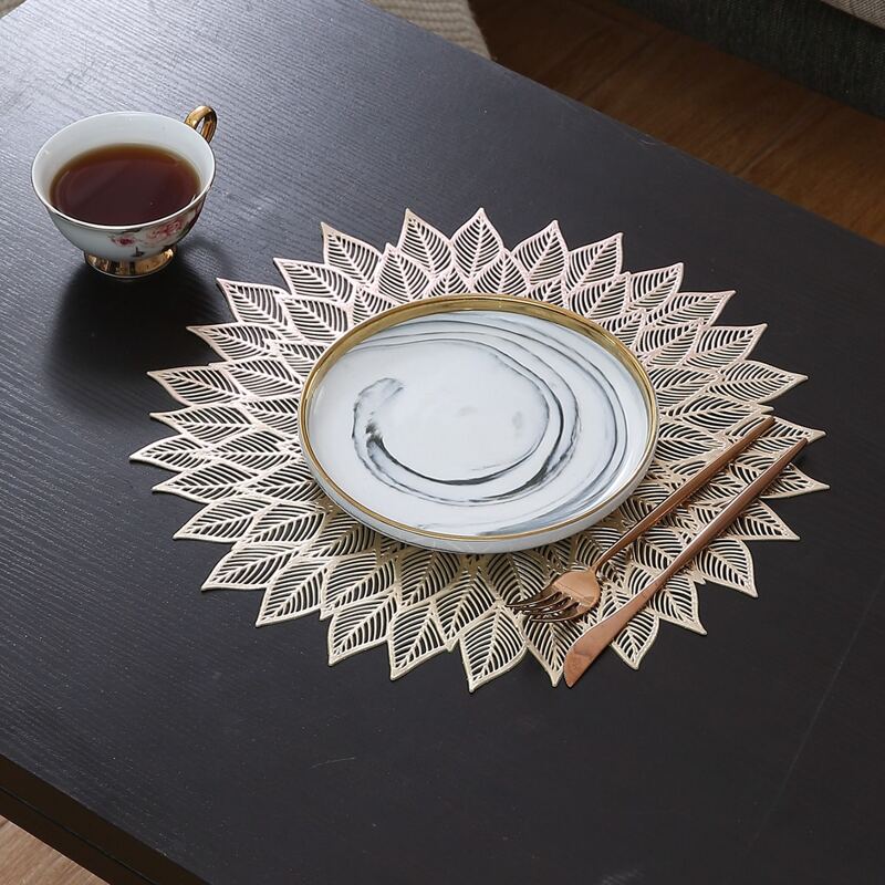 

Hollow Leaf Design Placemat, Gold