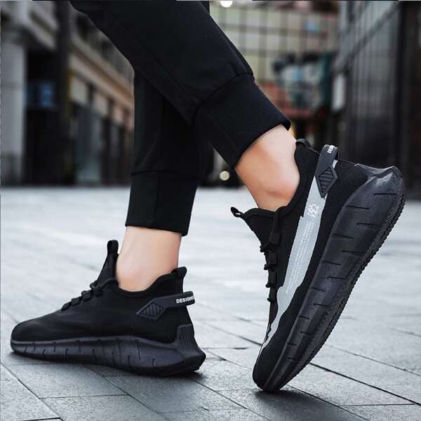 

Men Letter Graphic Running Shoes, Black